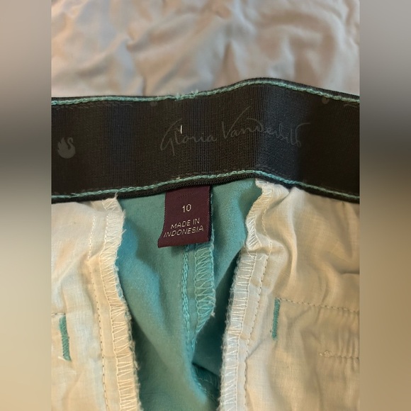 Gloria Vanderbilt Teal Capris Pants - Picture 3 of 6